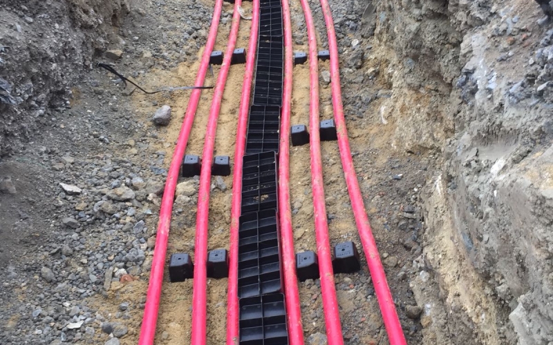 Light and easy assembly